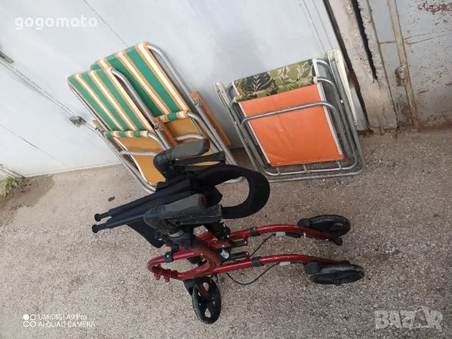 Ролатор супер олекотен, проходилка алуминиева , снимка 3 - Ролатори - 49874013