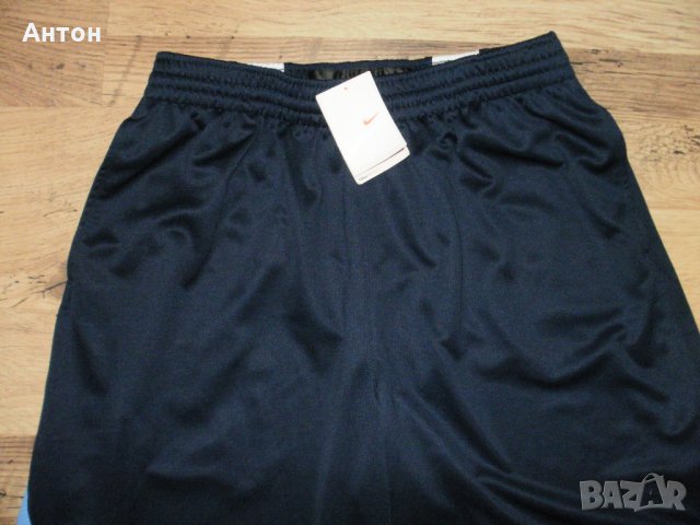 NIKE оригинални нови баскетболни с етикет XL, снимка 2 - Спортни дрехи, екипи - 33037344