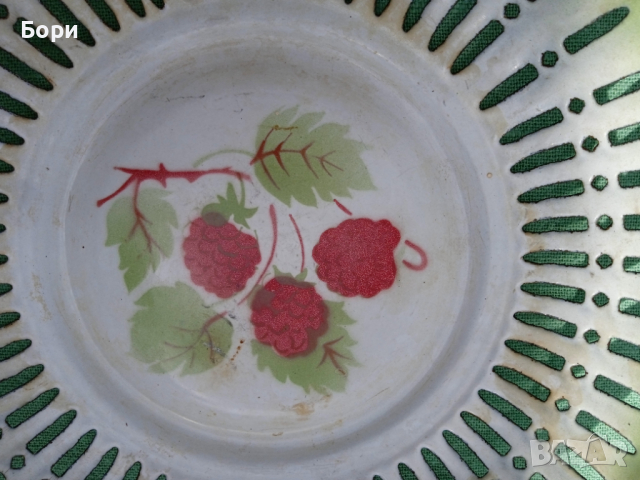 Стара емайлирана чиния 1957г, снимка 3 - Чинии - 36426923