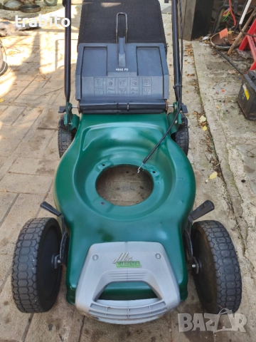 Корпус с кош за градинска косачка