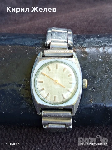 Стар механичен часовник от соца с позлатени цифри и стрелки за КОЛЕКЦИЯ 31370, снимка 5 - Антикварни и старинни предмети - 51087659