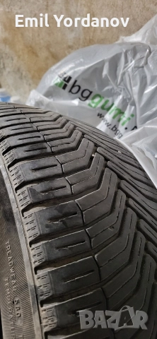 Продавам Комплект Всесезонни Гуми Michelin CrossClimate SUV 225/60R18, снимка 2 - Гуми и джанти - 52713344