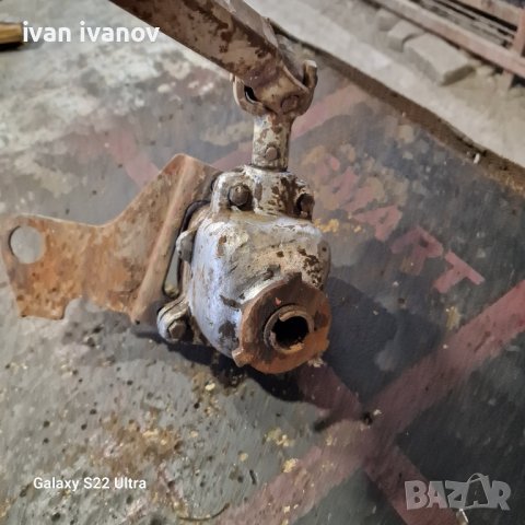 Малък Редуктор, снимка 8 - Други машини и части - 43996423