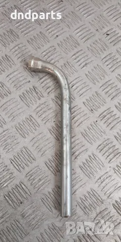 Ключ за гуми VW Golf Plus 2.0TDI 16v 140hp 2005г.	