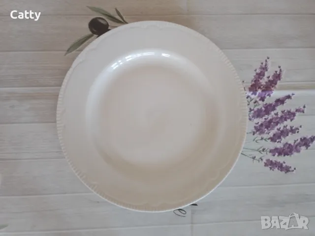 Порцеланови чинии 