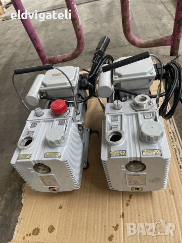 Монофазна вакуум помпа Agilent, снимка 2 - Други машини и части - 43771384