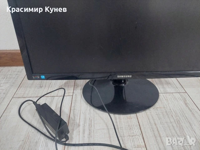 монитори , снимка 3 - Монитори - 50660987