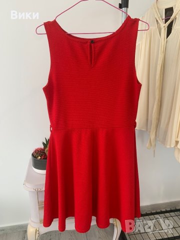 Червена рокля в размер L, снимка 12 - Рокли - 44086185