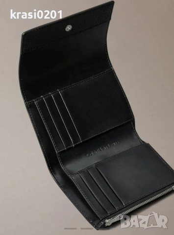 Оригинален портфейл на Calvin Klein, снимка 5 - Портфейли, портмонета - 53560259