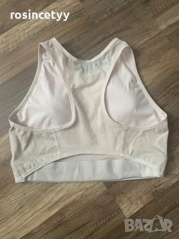 Спортно бюстие Puma, снимка 2 - Корсети, бюстиета, топове - 40106922