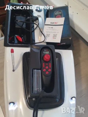 Лодка за захранка , снимка 2 - Такъми - 49927072