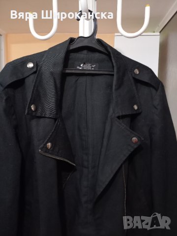 Късо памучно яке. Наситено черен цвят. Капси. Размер L, XL., снимка 7 - Якета - 40663263