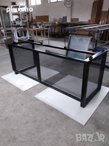 Метални крака за офис бюро с декоративна мрежа, снимка 4 - Стелажи и щандове - 33061209