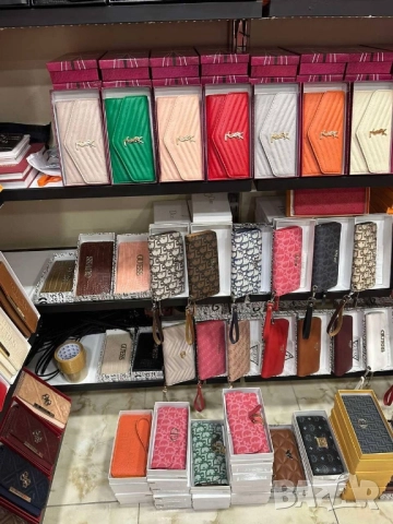 портмонета в кутия louis vuitton gucci guess , снимка 11 - Портфейли, портмонета - 51699811