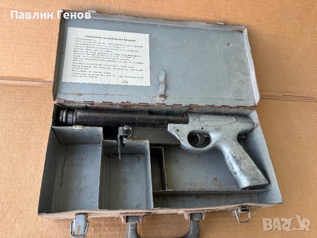 Стар пистолет за пирони, снимка 1 - Антикварни и старинни предмети - 44068570