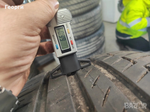 2бр.летни гума 235/40/18 Continental, снимка 2 - Гуми и джанти - 52847038