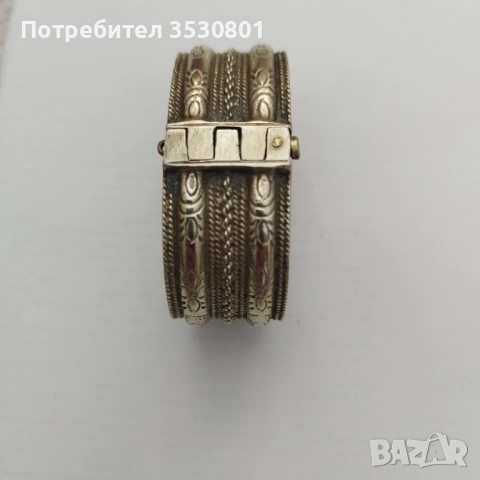 Гривна накит сечан