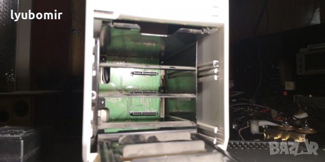 Външна кутия за 4 хард диска, снимка 4 - Външни хард дискове - 35198456