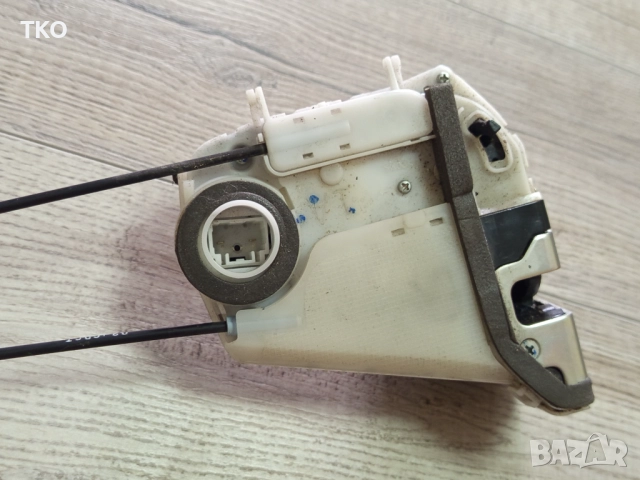 Задна лява брава - заключващ механизъм за SUBARU Impreza 4та генерация, снимка 8 - Части - 52929020