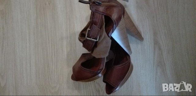 „Zara” дамски сандали с ток, снимка 2 - Сандали - 21701014