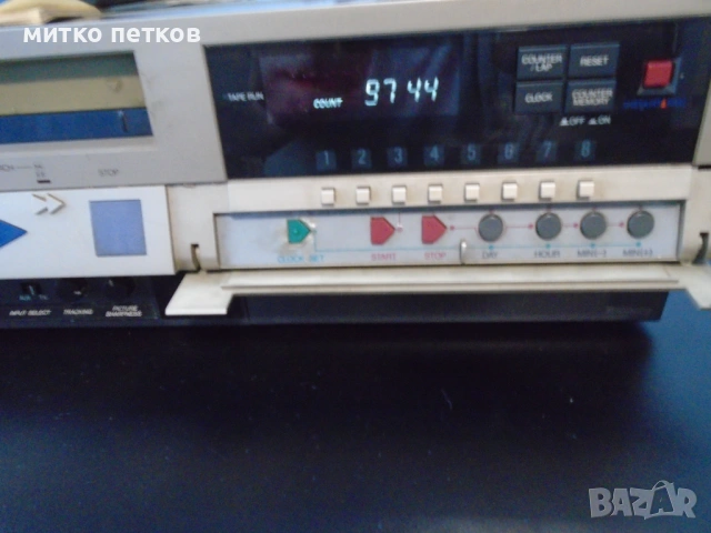 видео JVC hr-d120em, снимка 8 - Плейъри, домашно кино, прожектори - 53267320