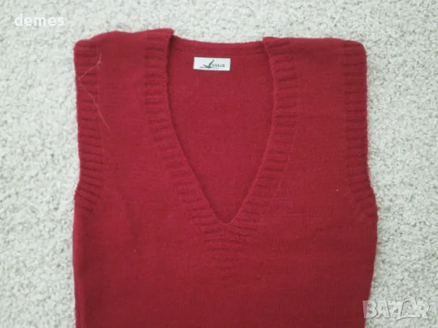 Машинно плетен пуловер без ръкави от букле, цвят керемидено червено, снимка 3 - Блузи с дълъг ръкав и пуловери - 48538673