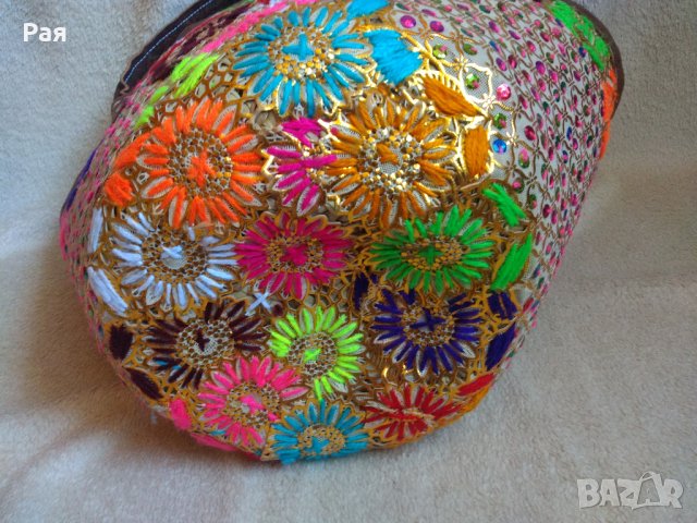 Мароканска ръчно изработена чанта от тъкана слама с флорална бродерия от памук, вълна и пайети, коже, снимка 6 - Чанти - 33509010