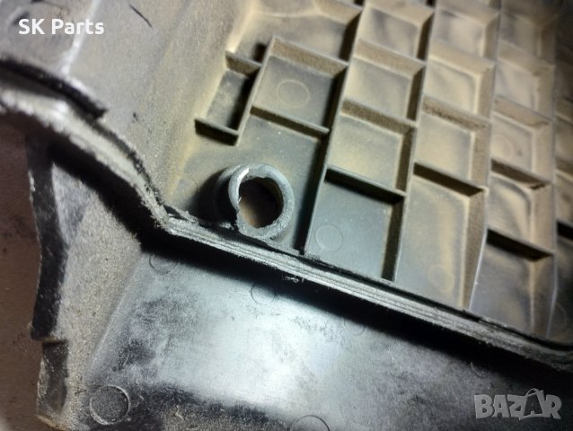 Декоративен капак двигател BMW / БМВ 320D е46 2.0 136 к.с. 110108, снимка 3 - Части - 43943275