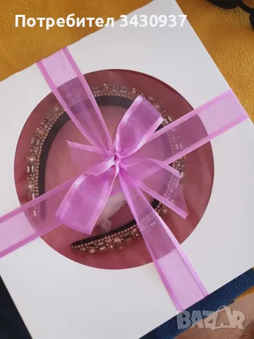 Златиста тиара покрита с кристали, снимка 5 - Колиета, медальони, синджири - 49083038