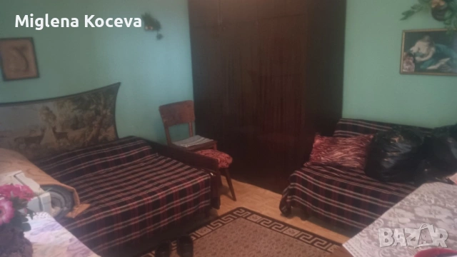 Къща с дворно място, снимка 3 - Къщи - 53291228