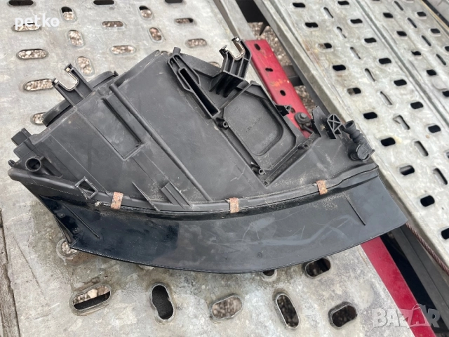 Продавам ляв фар за А4 / Б8 би ксенон завиващ, снимка 3 - Аксесоари и консумативи - 52823032