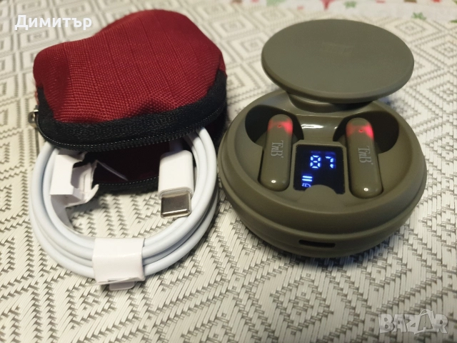 нови безжични слушалки с калъфче., снимка 3 - Безжични слушалки - 52738334