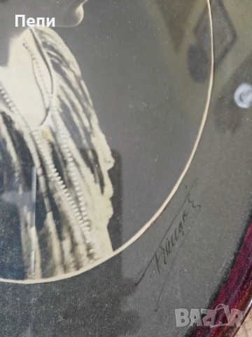 Антикварна овална рамка с портрет, снимка 5 - Антикварни и старинни предмети - 53605048