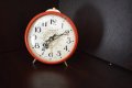 Ретро часовник-будилник Янтар, снимка 1 - Антикварни и старинни предмети - 32227056