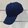Нова изчистена шапка с козирка в тъмносин цвят, снимка 3