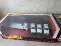 nissan garage premium hot wheels 1:64, снимка 3