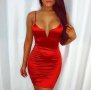 Уникална къса червена рокля сатен, снимка 3