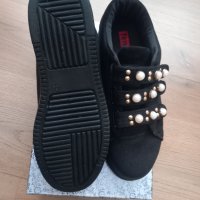 Дамски обувки , снимка 1 - Дамски ежедневни обувки - 40637495