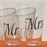 Декорирани стъклени чаши Mr.&Mrs., снимка 4 - Декорация за дома - 43983369