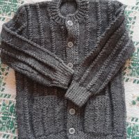 Детска жилетка, снимка 1 - Детски пуловери и жилетки - 32599928
