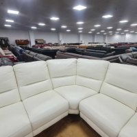 Светло кремав кожен ъглов диван с ел. релакс механизъм, снимка 3 - Дивани и мека мебел - 39945088