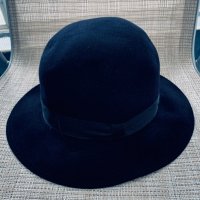 Много красива скъпа шапка COOPER , снимка 3 - Шапки - 43481635