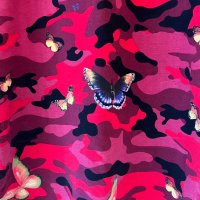 Червена камуфлажна рокля с пеперуди 🦋 , снимка 11 - Рокли - 43838735