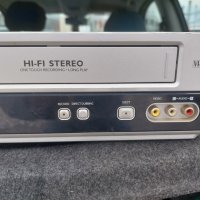 PHILIPS dvd/vcr combi, снимка 4 - Плейъри, домашно кино, прожектори - 44049571