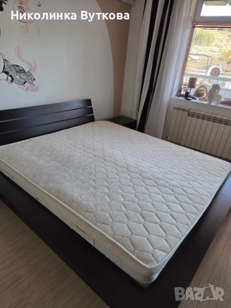 Спалня с две нощни шкафчета , снимка 1