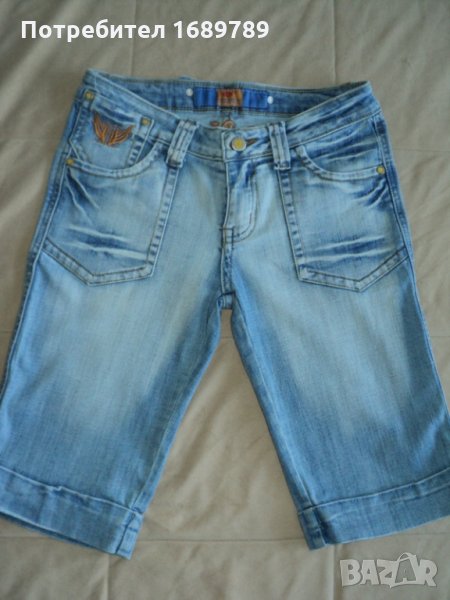 Почти нови дамски дънкови къси панталони - размер 28, снимка 1