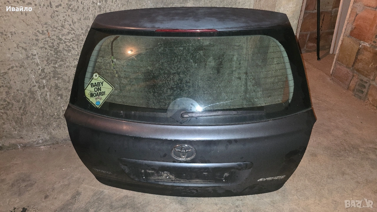 Продавам капак багажник за Toyota Avensis T25 , снимка 1