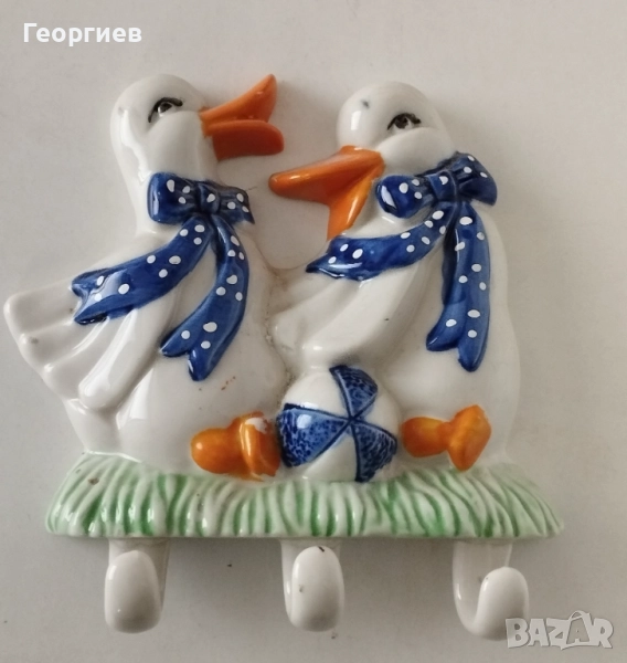 Порцеланови закачалки,стари алуминиеви и метални закачалки ., снимка 1