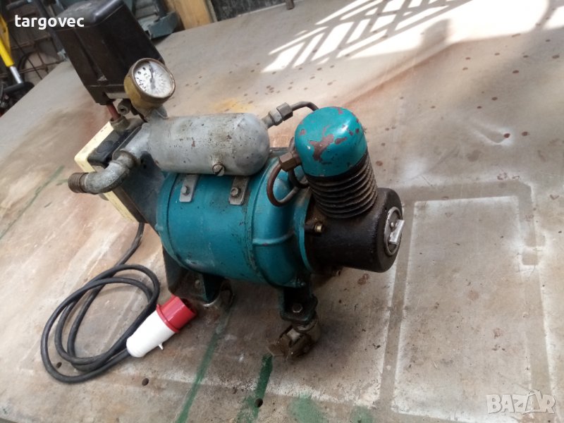 Малък мобилен трифазен компресор, снимка 1