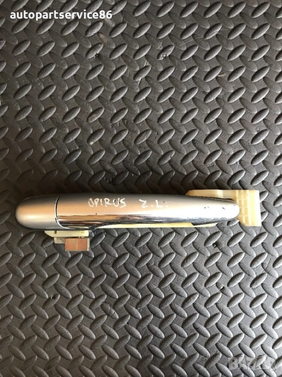 Външна дръжка за задна лява врата сребристо за KIA Opirus 3.5 (2006), снимка 1